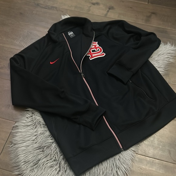 Men, St. Louis Cardinals Nikes zip up sweatshirt - Picture 6 of 17